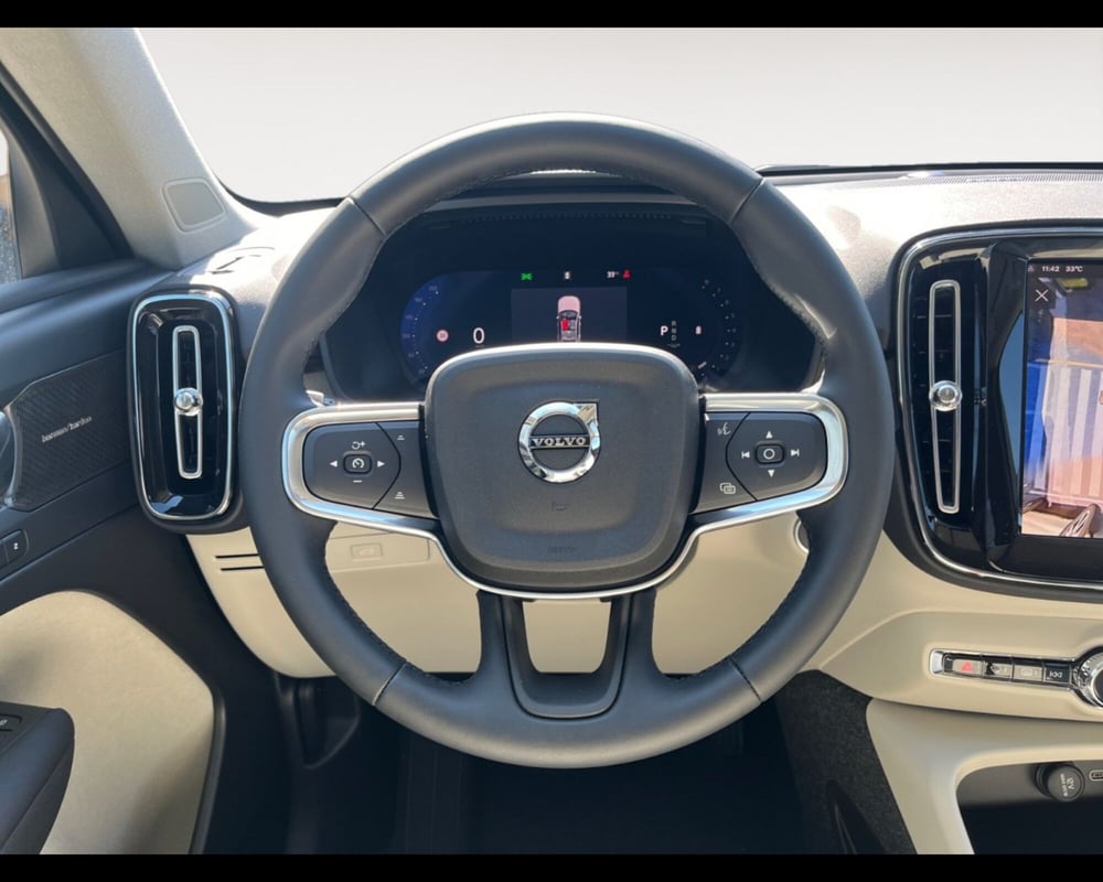 Volvo XC40 nuova a Ravenna (11)