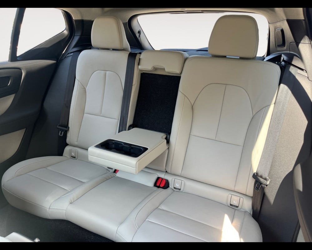 Volvo XC40 nuova a Ravenna (15)