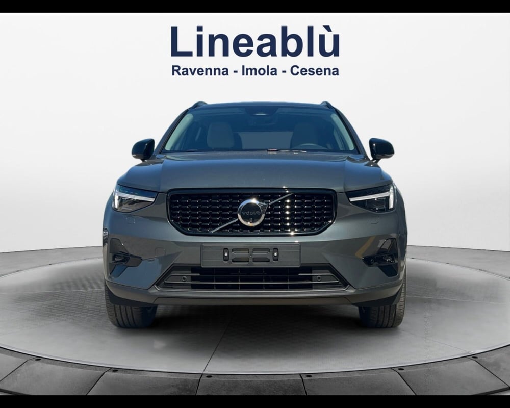 Volvo XC40 nuova a Ravenna (8)