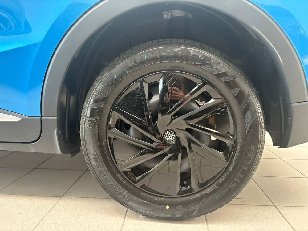 Mg ZS nuova a Monza e Brianza (12)