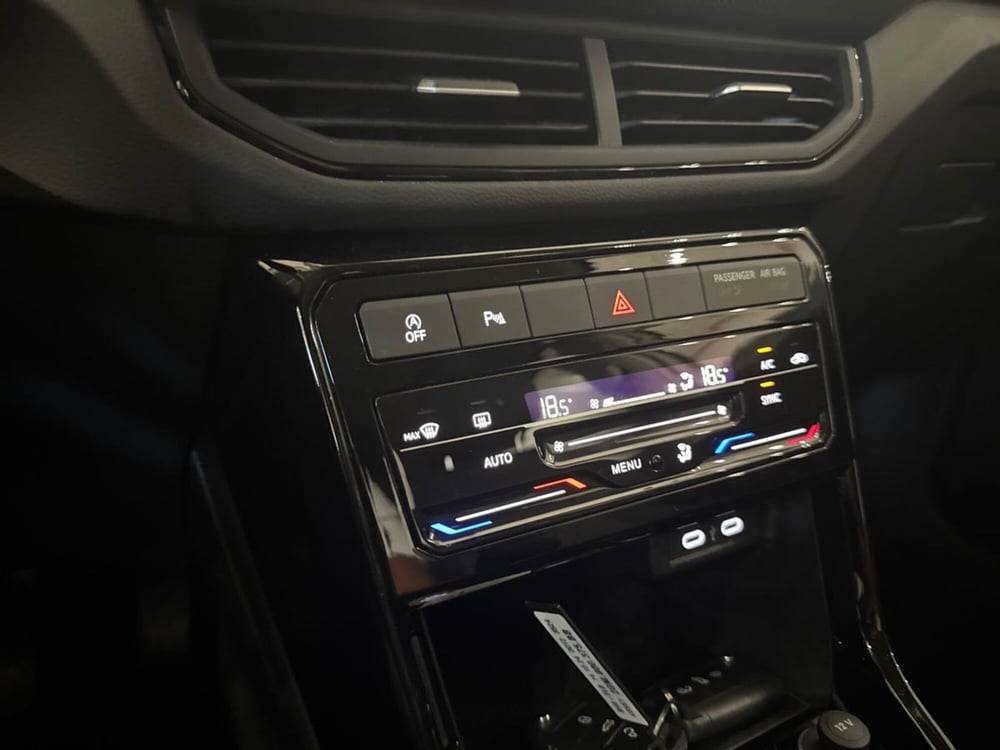 Volkswagen T-Cross usata a Prato (15)