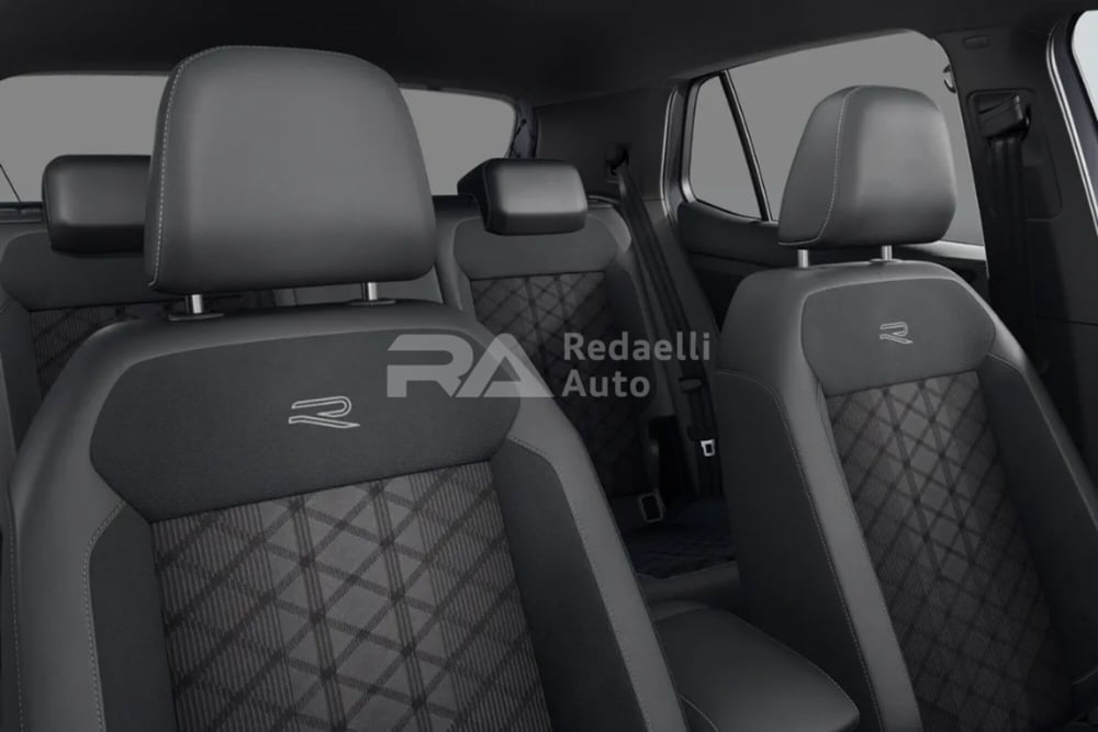 Volkswagen T-Cross nuova a Lecco (7)