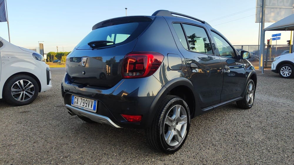 Dacia Sandero usata a Firenze (9)