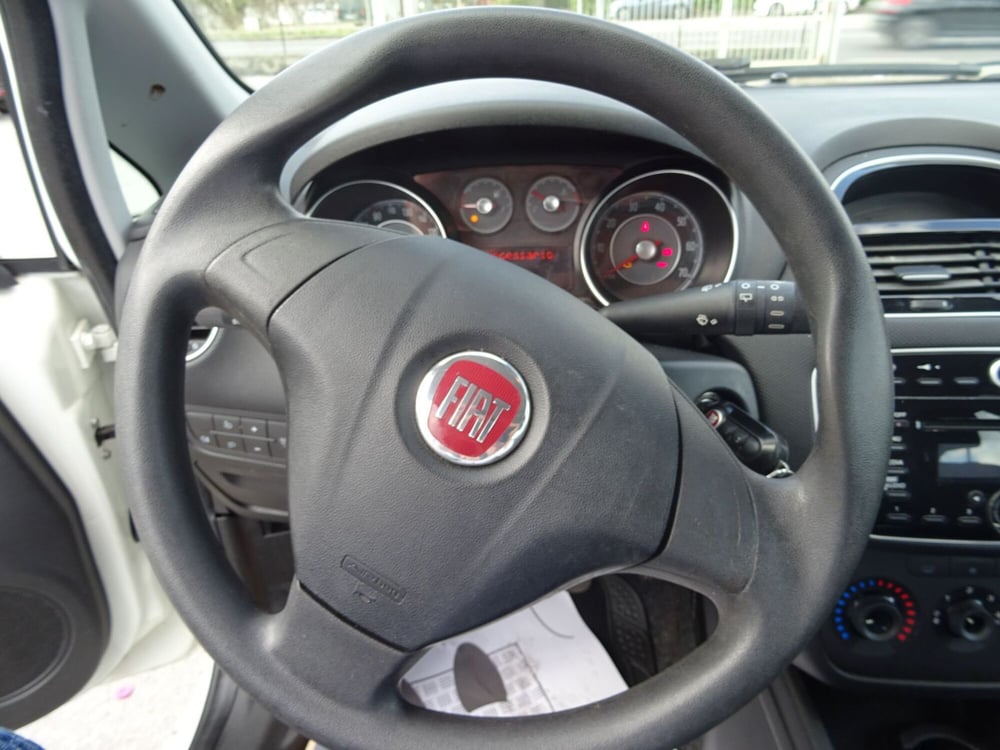 Fiat Punto usata a Lucca (11)