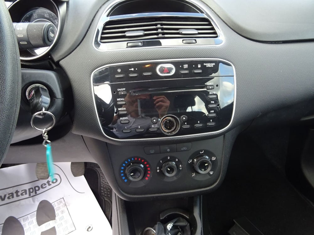 Fiat Punto usata a Lucca (12)