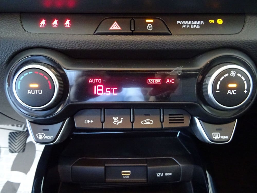Kia Stonic usata a Lucca (11)