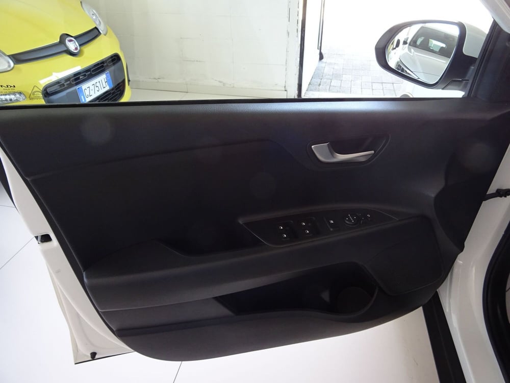 Kia Stonic usata a Lucca (7)