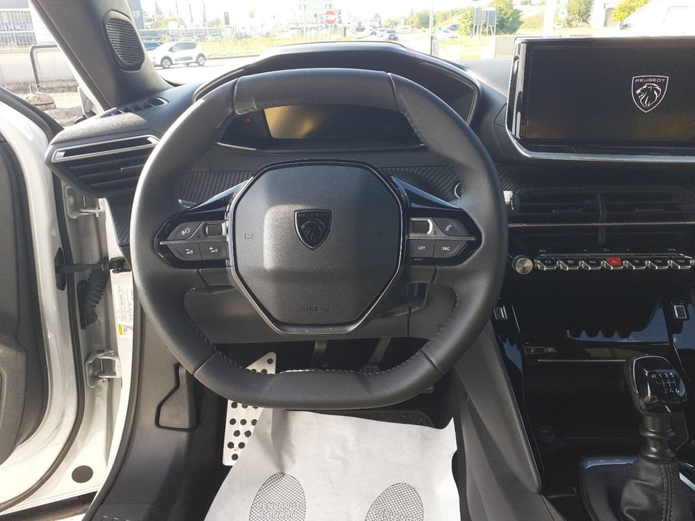 Peugeot 2008 usata a Parma (12)