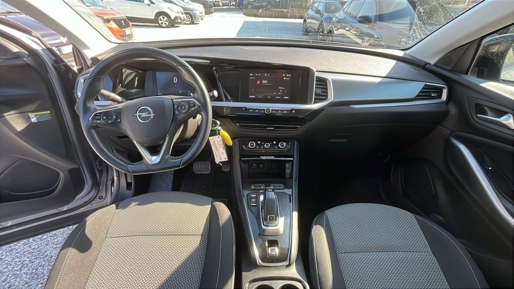 Opel Grandland usata a Massa-Carrara (6)
