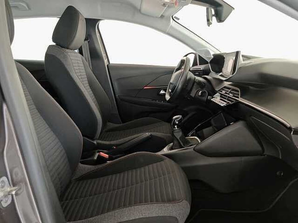 Peugeot 208 usata a Palermo (7)