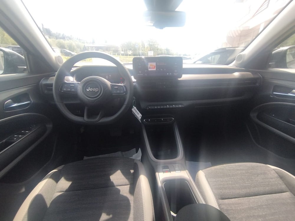 Jeep Avenger nuova a Arezzo (10)