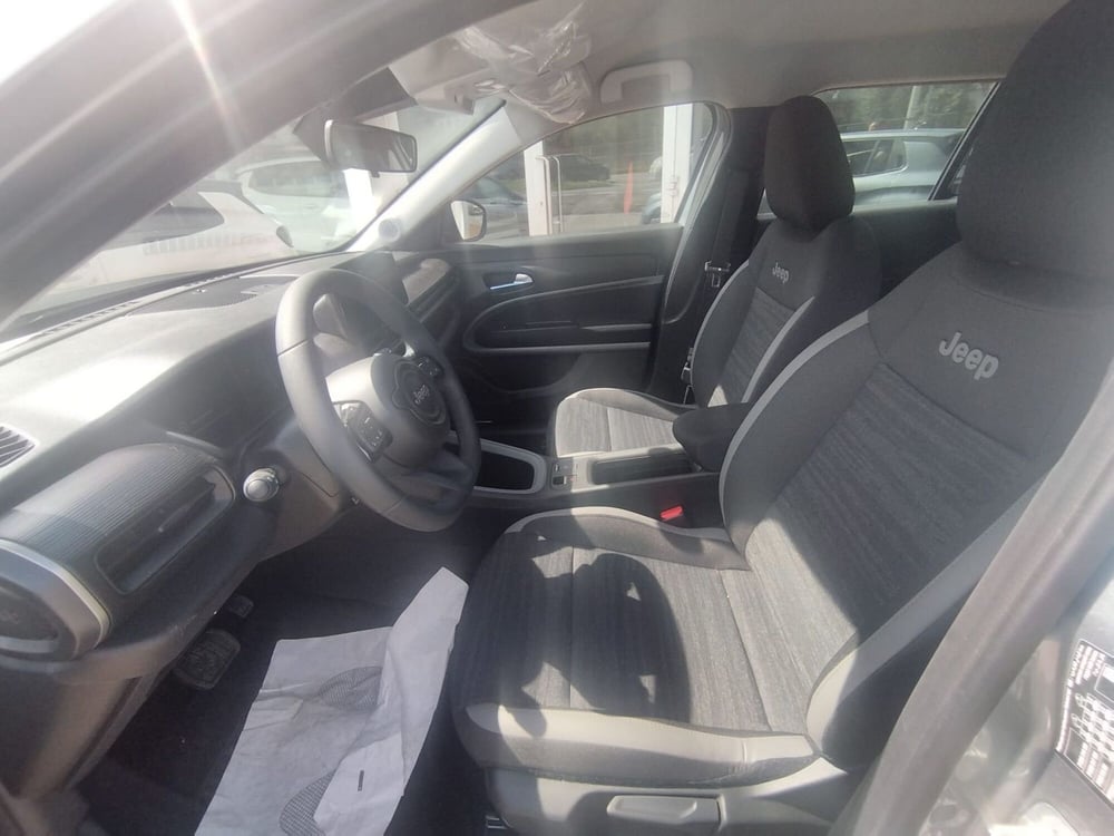 Jeep Avenger nuova a Arezzo (11)