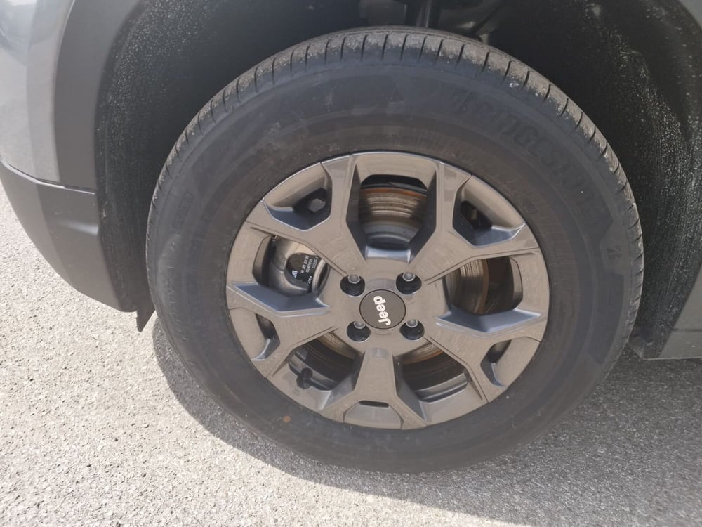 Jeep Avenger nuova a Arezzo (16)