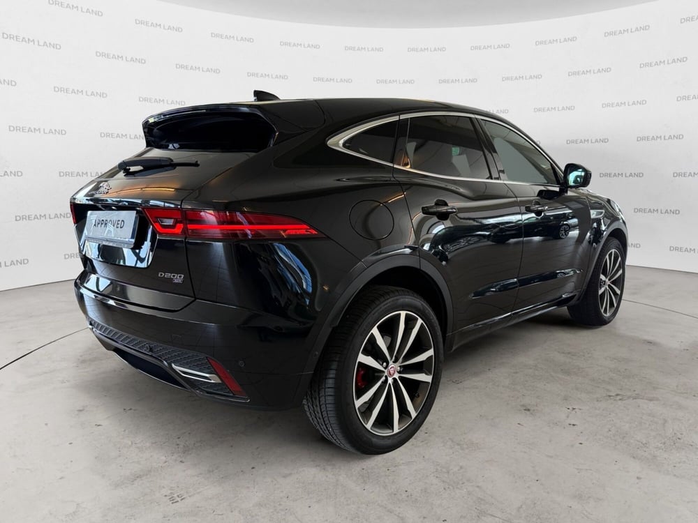 Jaguar E-Pace usata a Livorno (2)