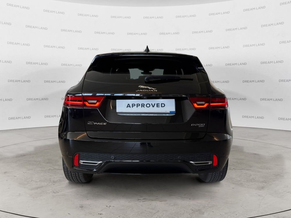 Jaguar E-Pace usata a Livorno (7)