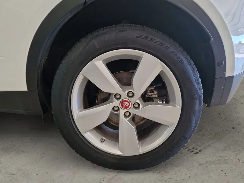 Jaguar E-Pace usata a Firenze (9)
