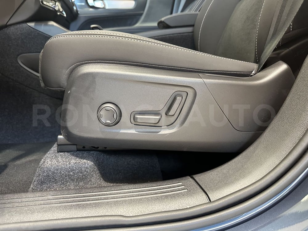 Volvo XC40 nuova a Forlì-Cesena (11)