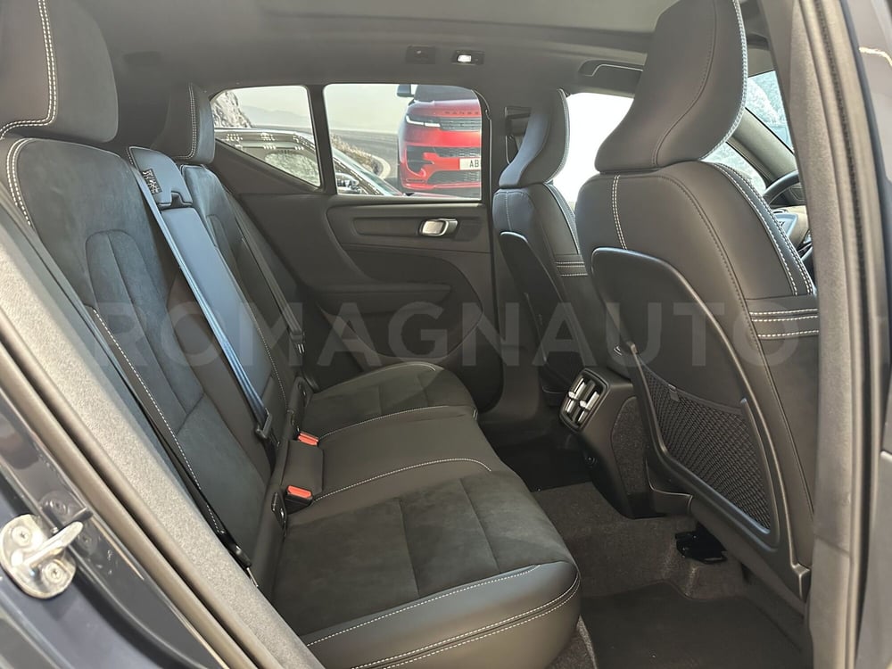 Volvo XC40 nuova a Forlì-Cesena (12)