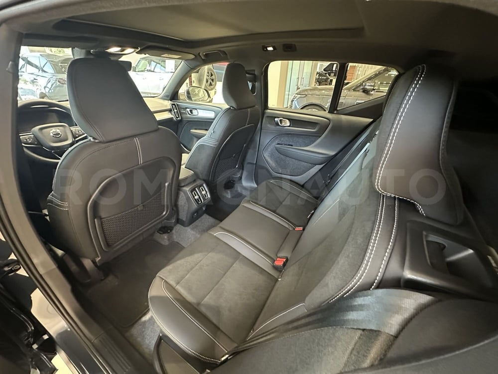 Volvo XC40 nuova a Forlì-Cesena (13)