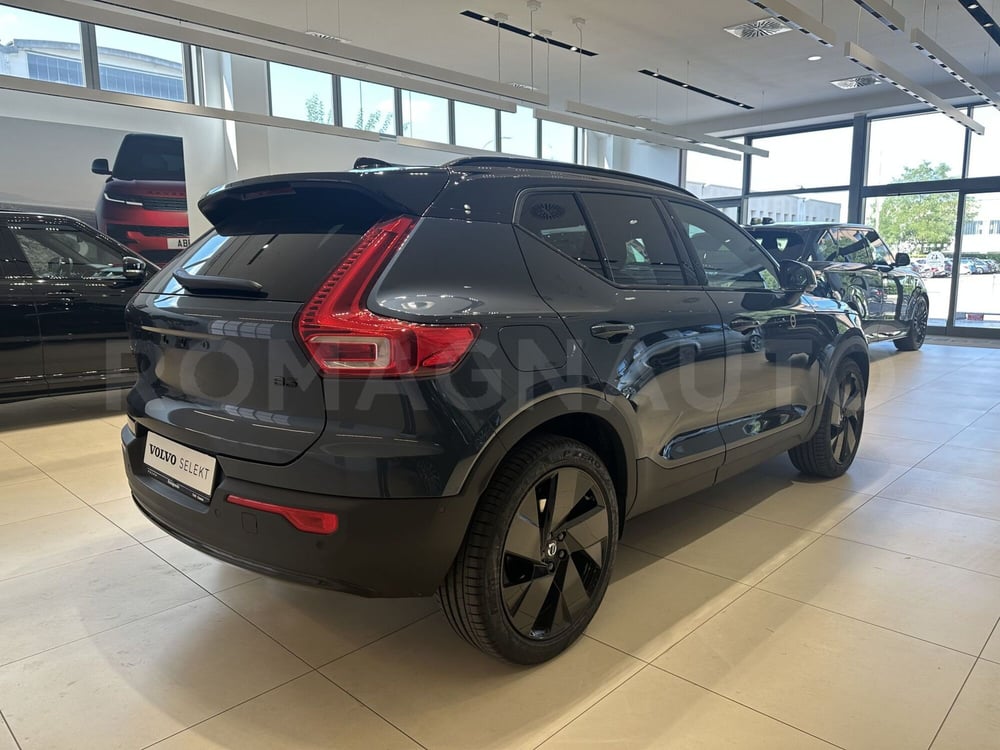 Volvo XC40 nuova a Forlì-Cesena (5)