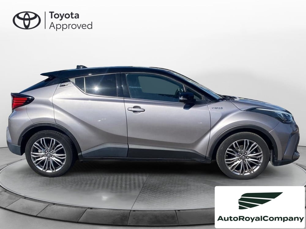Toyota Toyota C-HR usata a Roma (11)