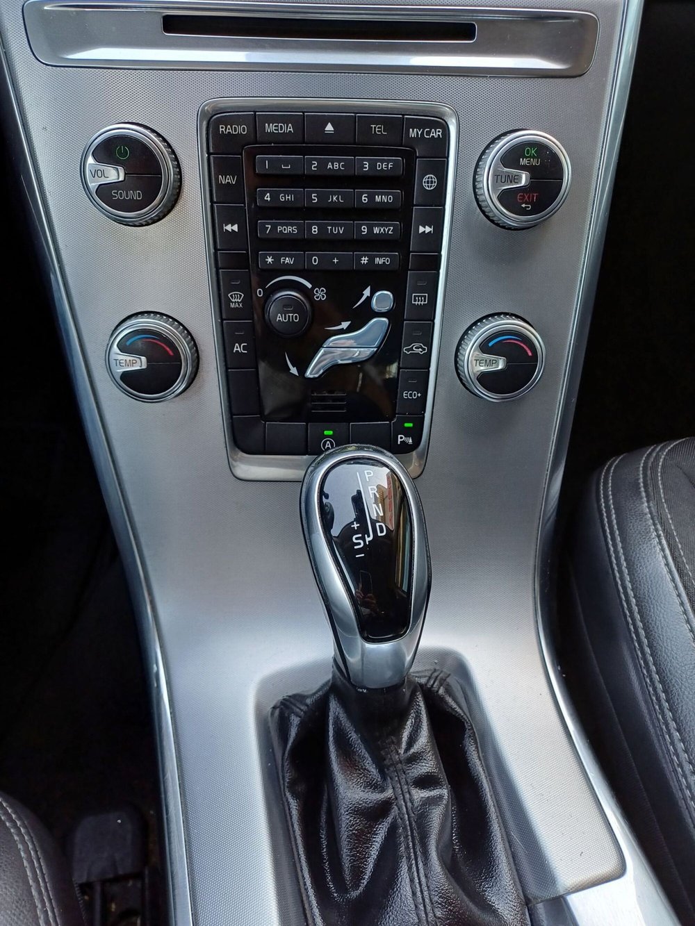 Volvo XC60 usata a Modena (13)