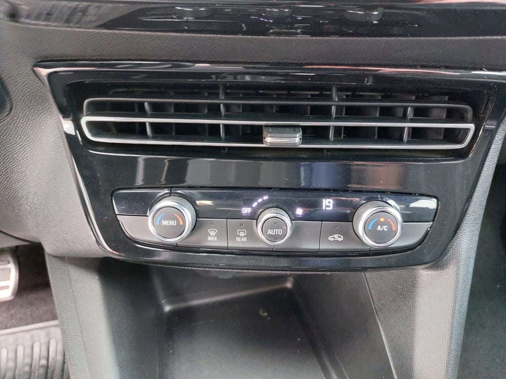 Opel Mokka usata a Pavia (8)