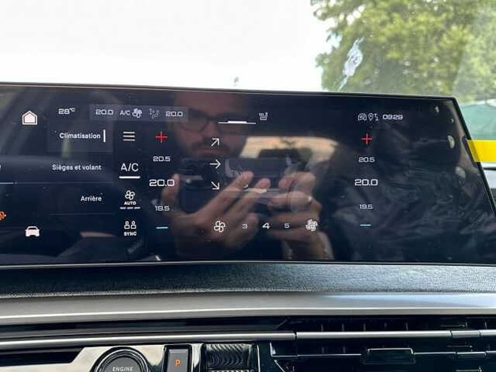 Peugeot 5008 nuova a Treviso (16)