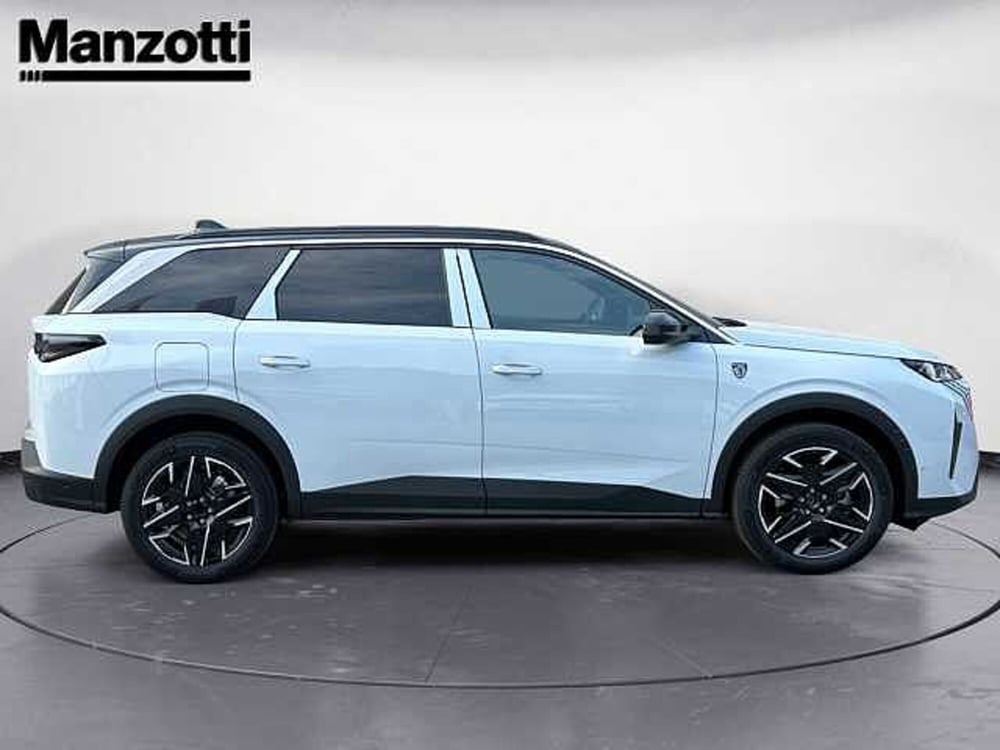 Peugeot 5008 nuova a Treviso (4)