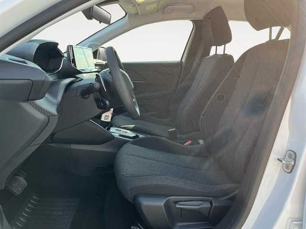 Peugeot 208 nuova a Treviso (11)