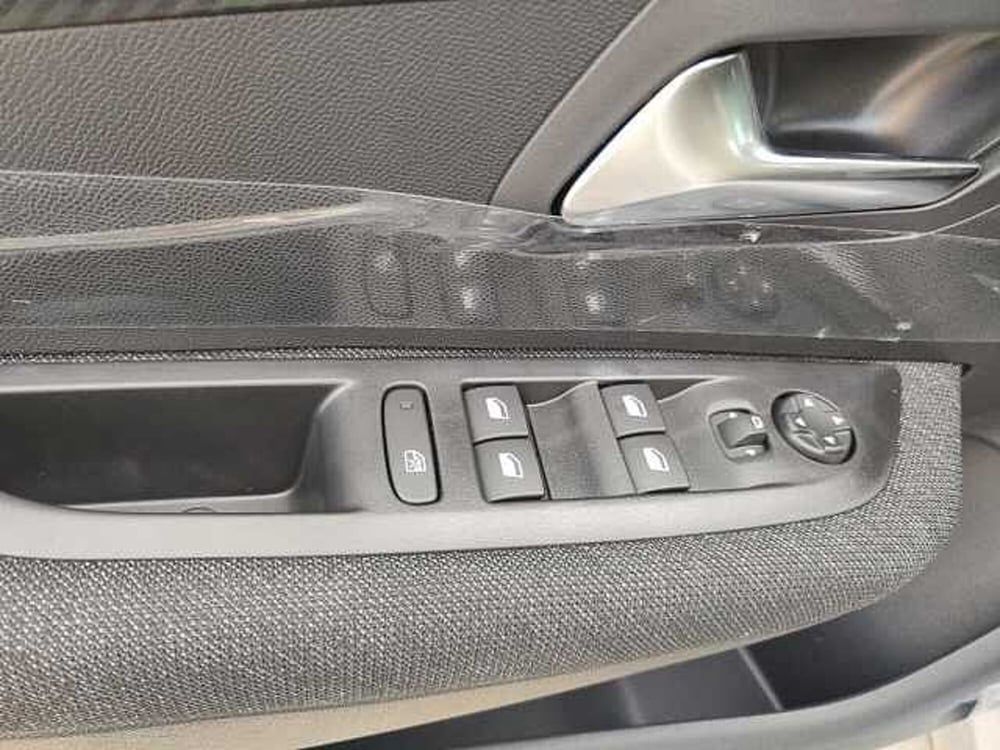 Peugeot 208 nuova a Treviso (14)