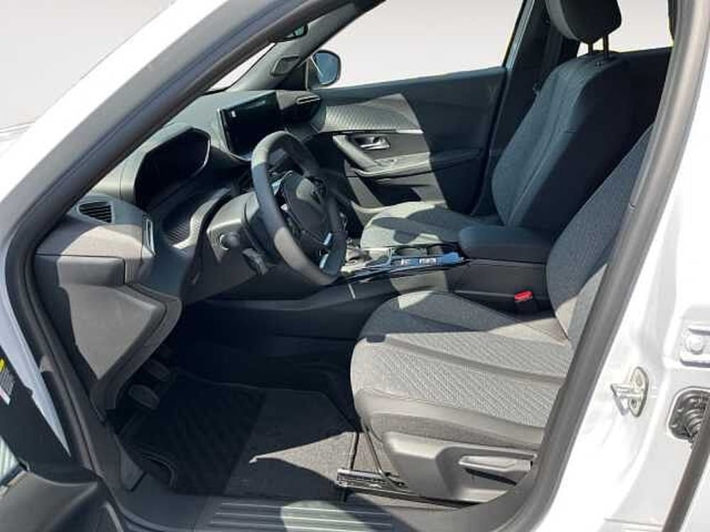 Peugeot 2008 nuova a Treviso (11)