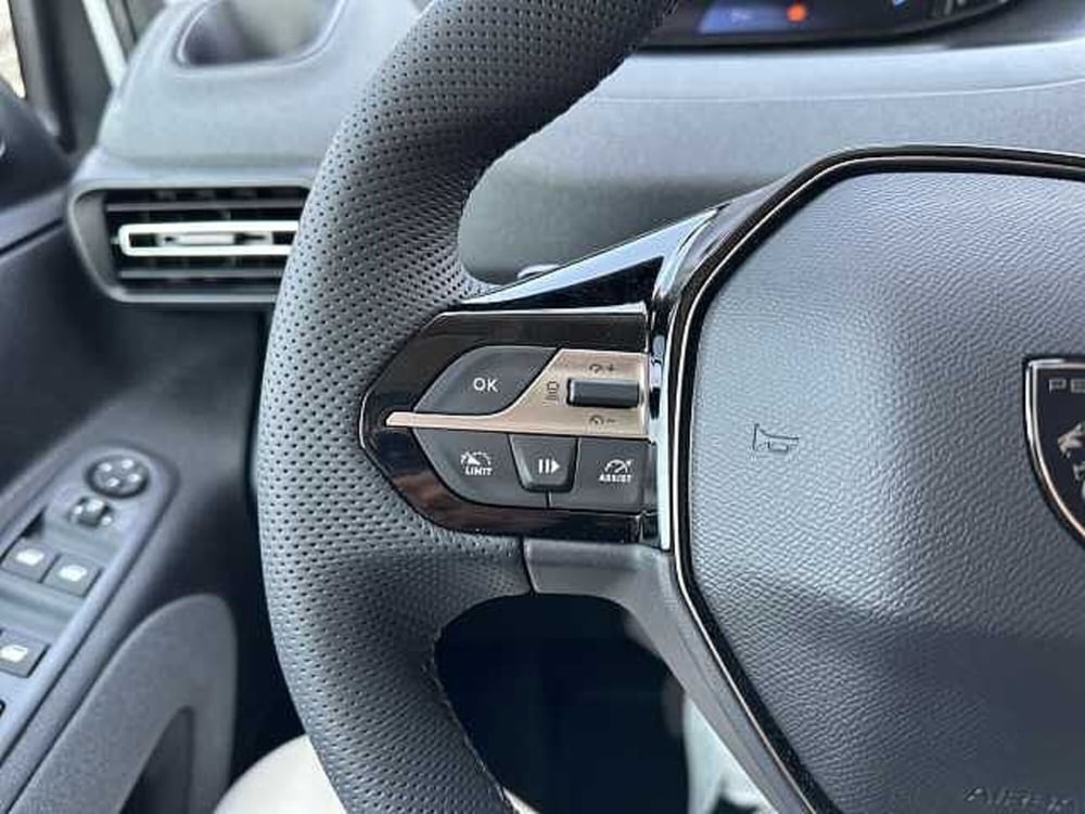 Peugeot Rifter nuova a Treviso (19)