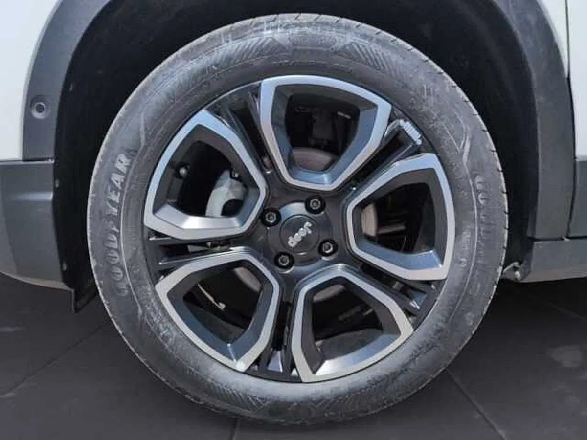 Jeep Avenger usata a Treviso (13)