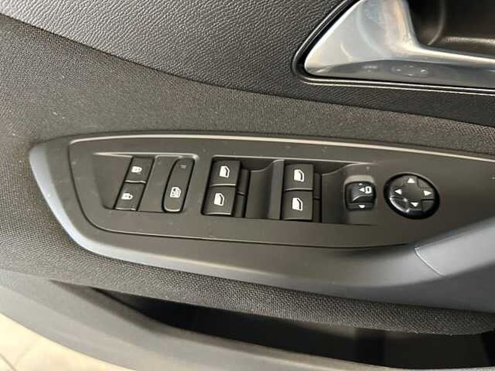 Peugeot 308 SW nuova a Treviso (16)