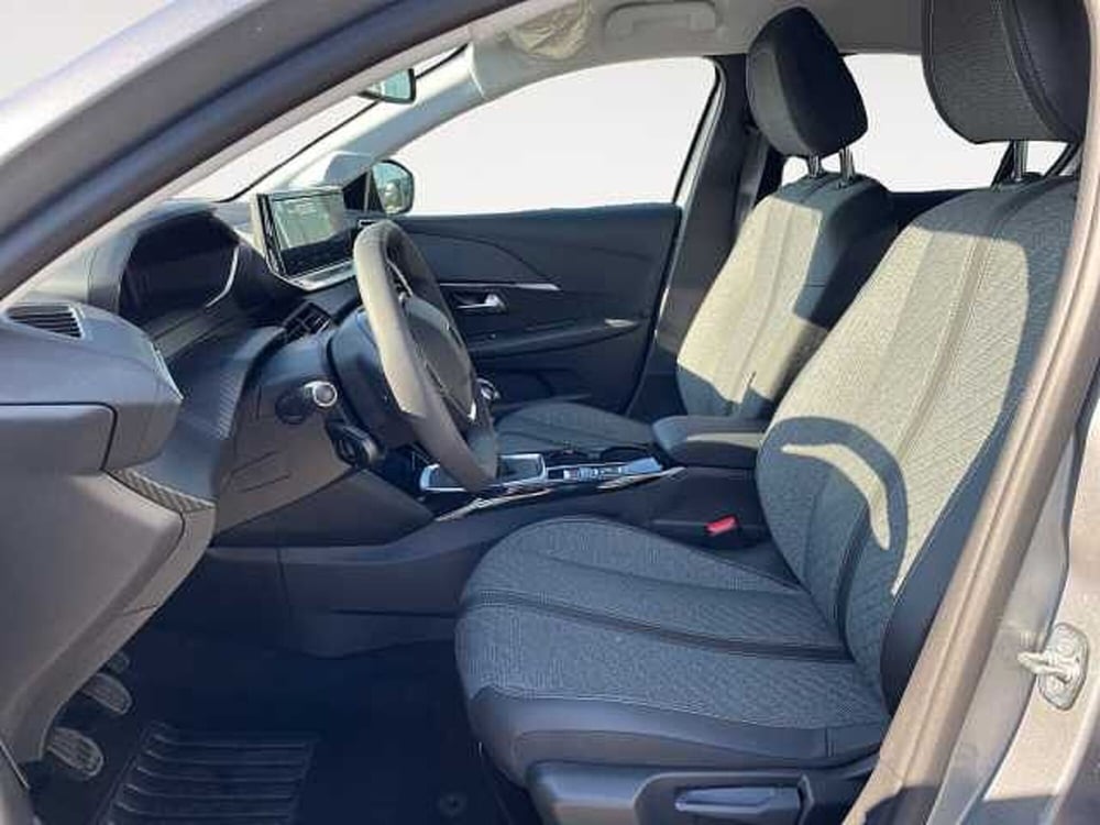 Peugeot 208 nuova a Treviso (11)