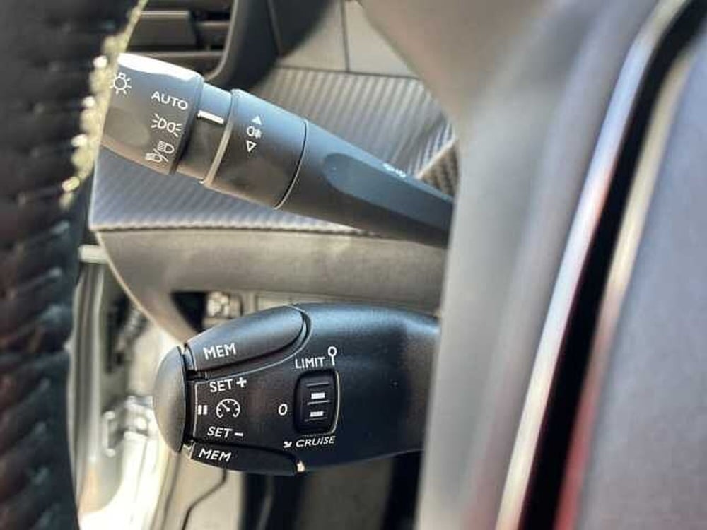 Peugeot 208 nuova a Treviso (18)