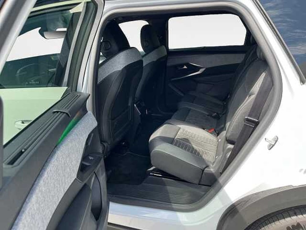Peugeot 5008 nuova a Treviso (12)