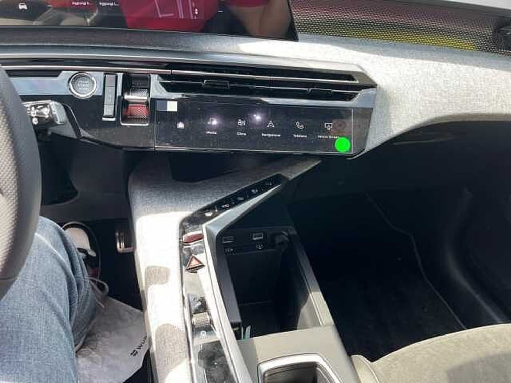 Peugeot 5008 nuova a Treviso (8)