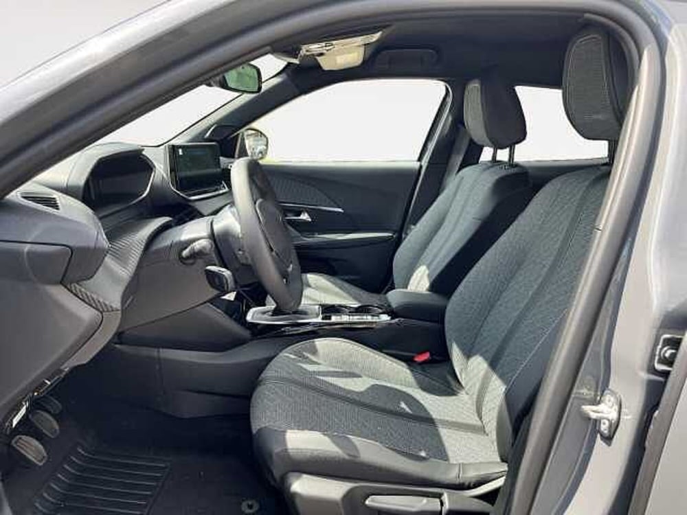 Peugeot 2008 nuova a Treviso (11)