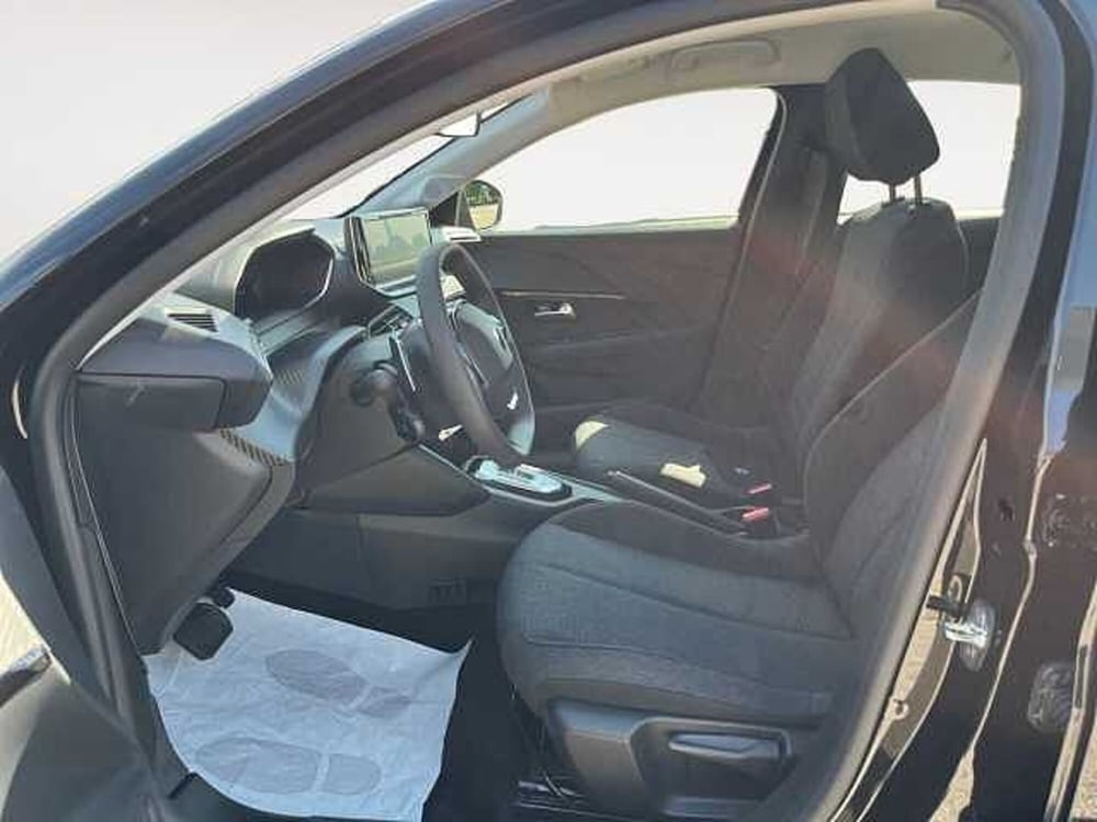 Peugeot 208 nuova a Treviso (11)