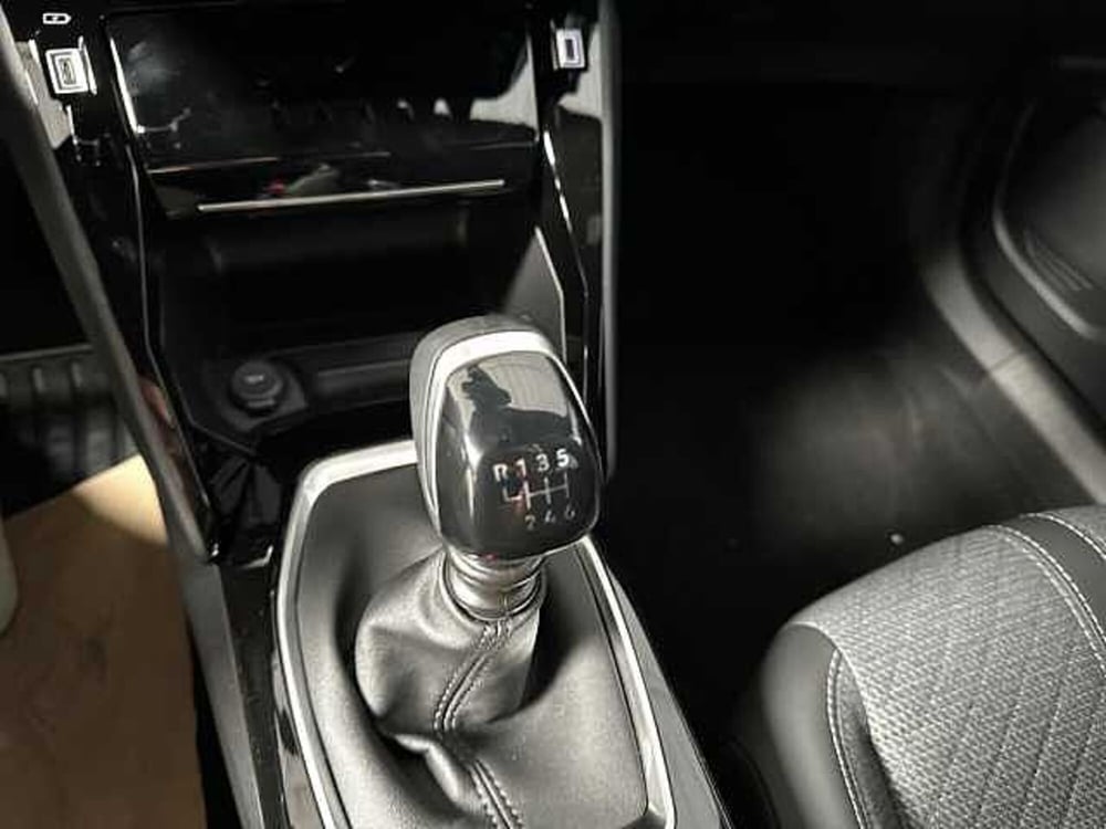 Peugeot 2008 nuova a Treviso (14)