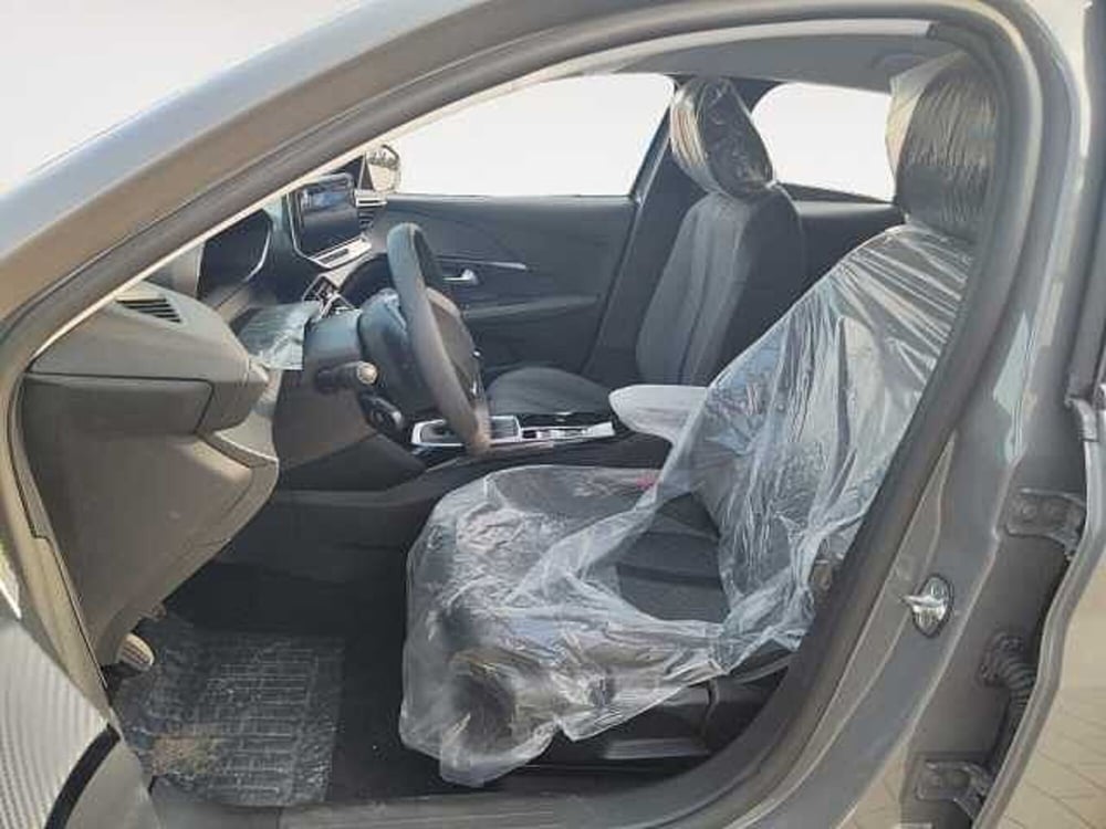 Peugeot 208 nuova a Treviso (11)