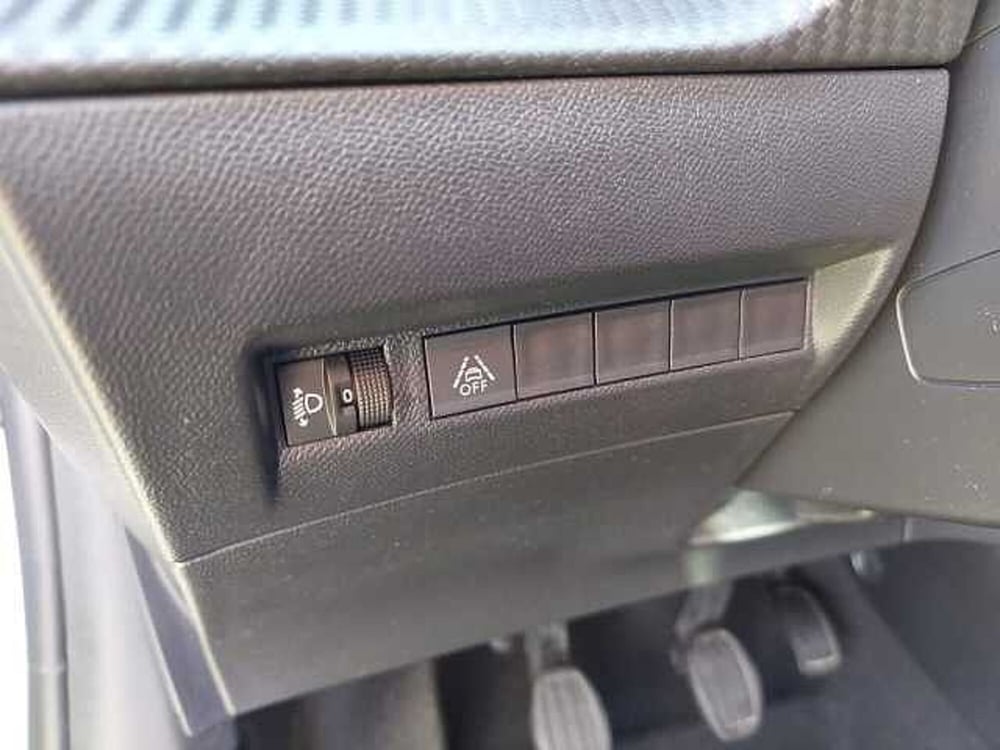 Peugeot 208 usata a Treviso (16)