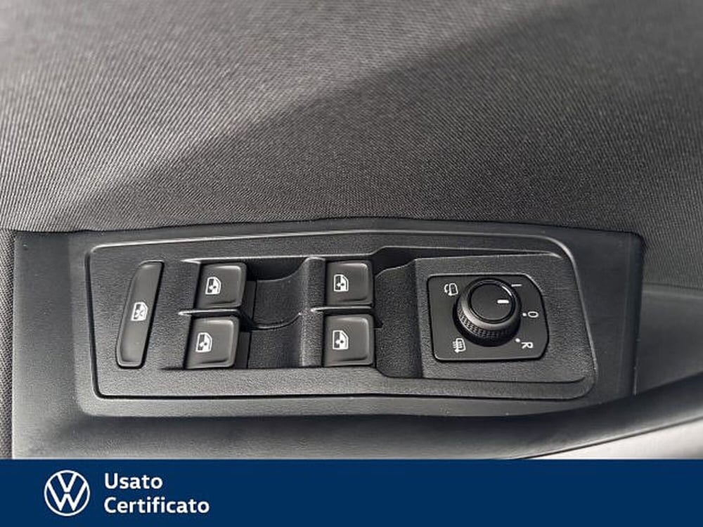 Volkswagen T-Roc usata a Vicenza (11)