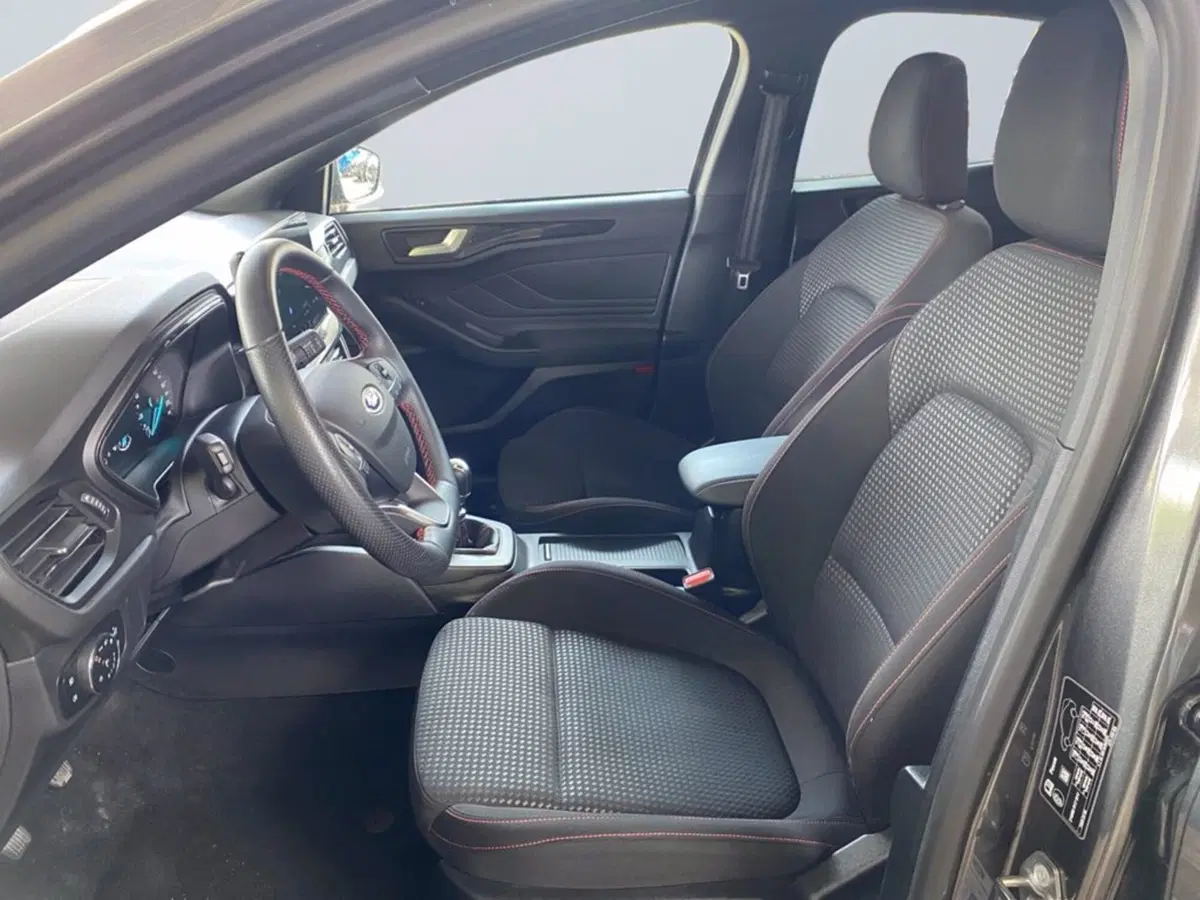Ford Focus usata a Milano (9)