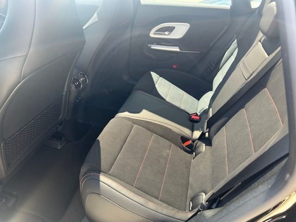 Mercedes-Benz CLA nuova a Potenza (15)