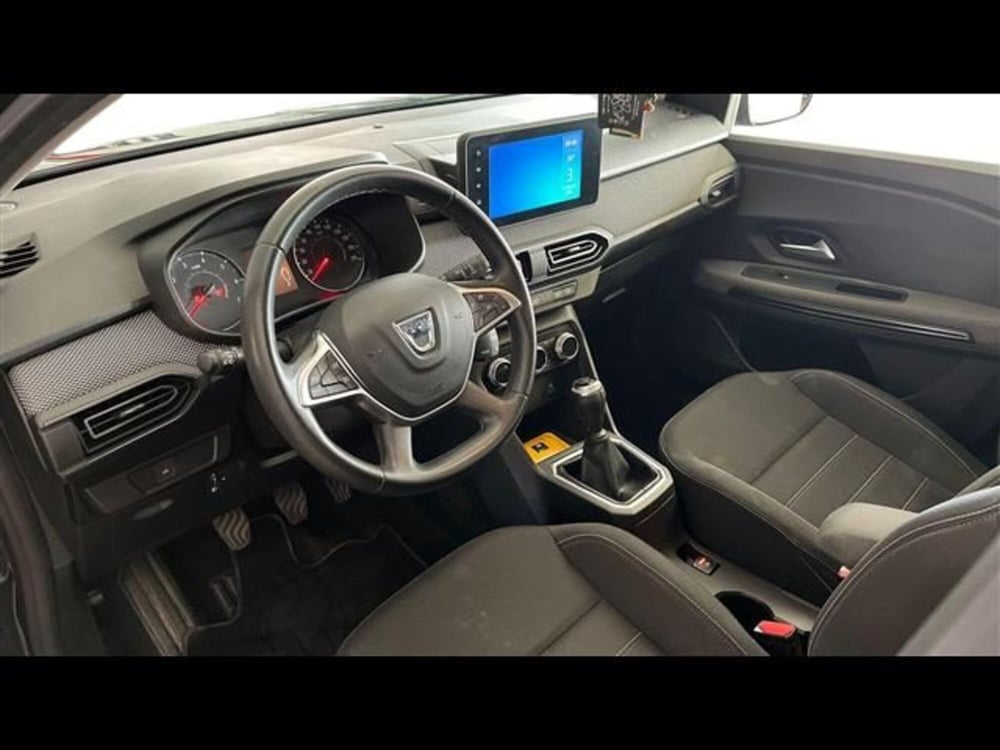 Dacia Jogger usata a Firenze (10)
