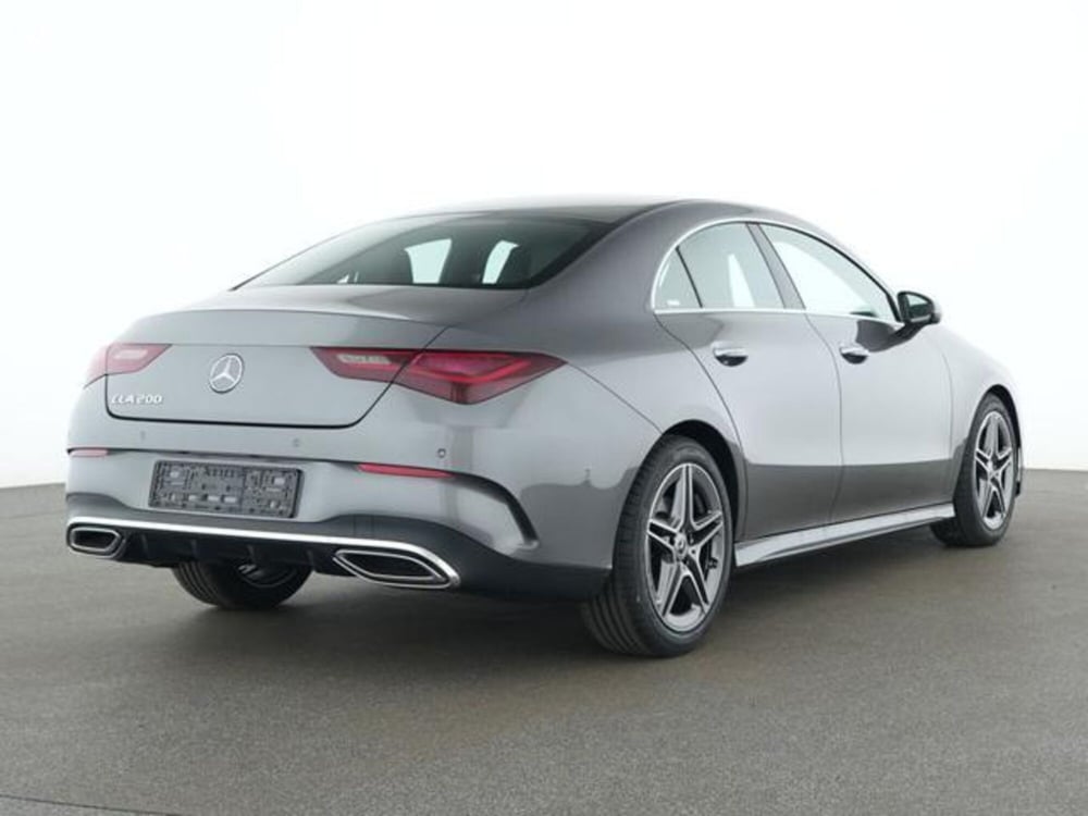Mercedes-Benz CLA Shooting Brake usata a Milano (3)