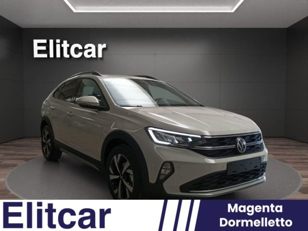 Volkswagen Taigo nuova a Novara (3)